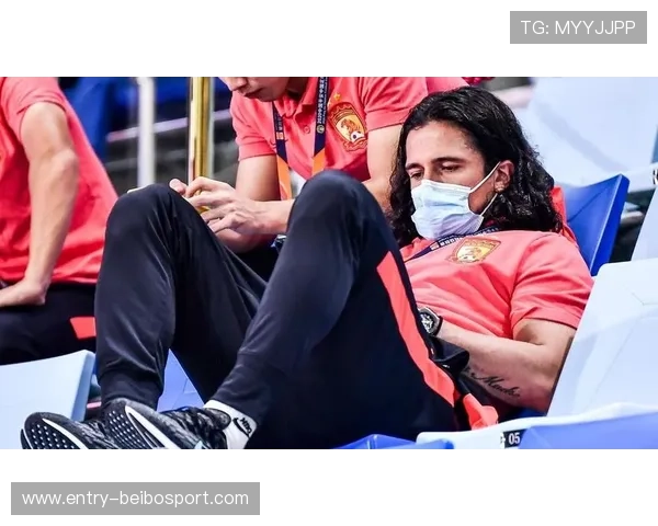 富勒姆俱乐部宣布新赛季阵容调整引发球迷热议期待新突破