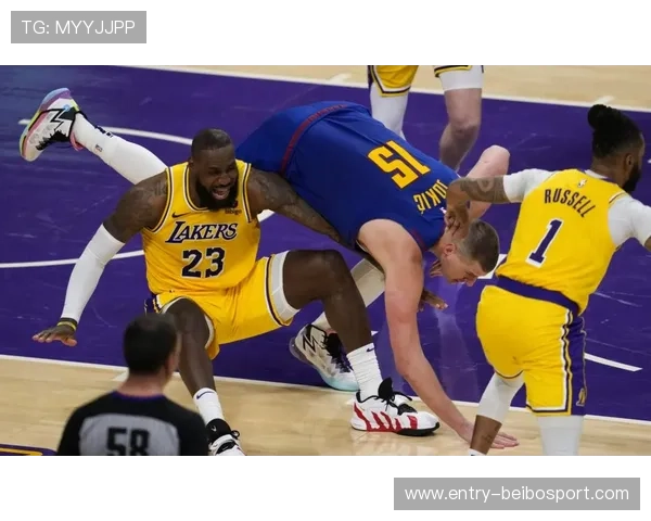 詹姆斯关键三分助湖人逆转勇士迎来连胜新高潮